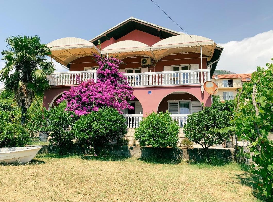 Peaceful, Cosy Tivat Guesthouse Екстер'єр фото
