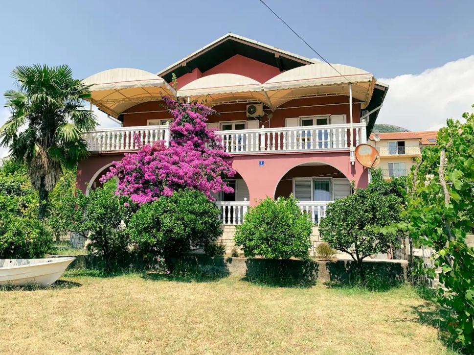 Peaceful, Cosy Tivat Guesthouse Екстер'єр фото