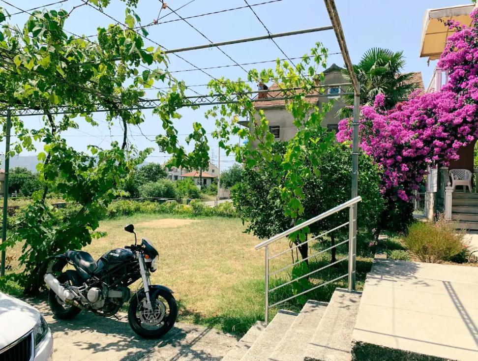Peaceful, Cosy Tivat Guesthouse Екстер'єр фото