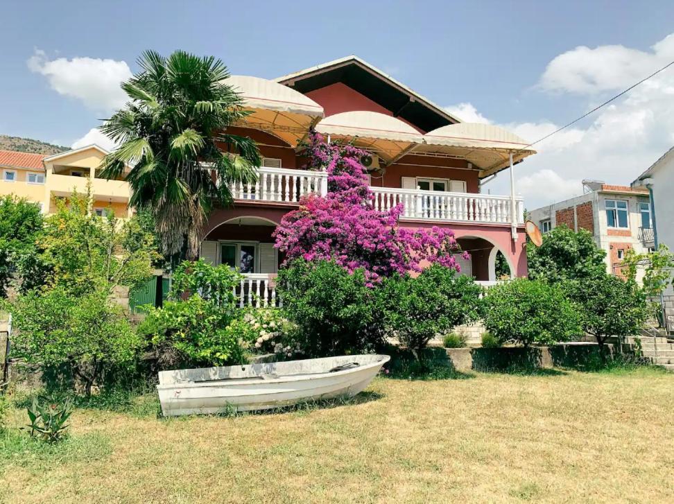 Peaceful, Cosy Tivat Guesthouse Екстер'єр фото